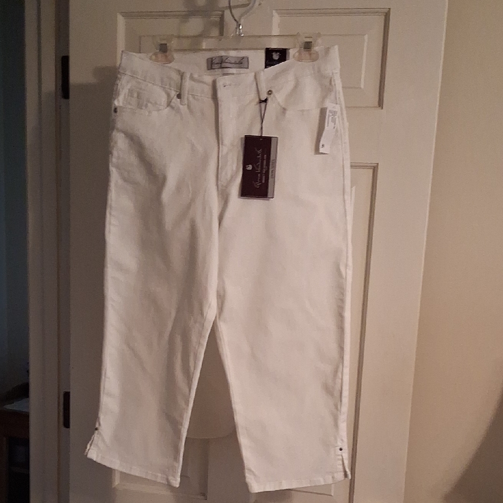Gloria Vanderbilt White Cropped Women's Jeans